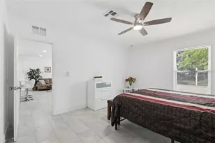 3530 Goodrich Ave, Sarasota, FL 34234 - Photo 16