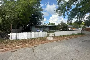 1525 7th Ave Dr E, Bradenton, FL 34208 - Photo 2
