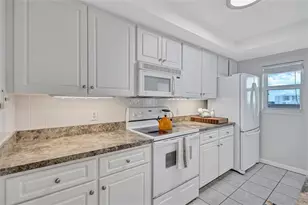 6140 Midnight Pass Rd, Sarasota, FL 34242 - Photo 20