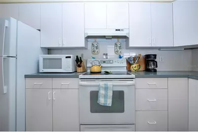 390 301 Boulevard W #12D, Bradenton, FL 34205 - Photo 40