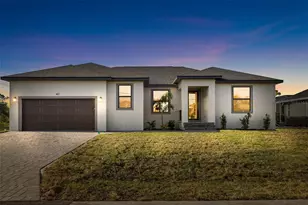 41 Mark Twain Ln, Rotonda West, FL 33947 - Photo 2