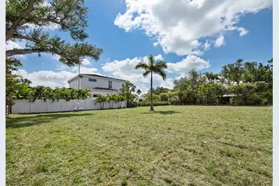 1703 Alta Vista Street, Sarasota, FL 34236 - Photo 4
