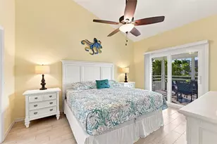 1206 Siesta Bayside Dr, Sarasota, FL 34242 - Photo 14