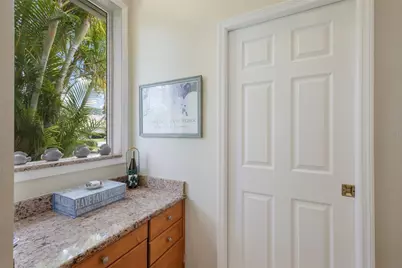 11709 Strandhill Court, Lakewood Ranch, FL 34202 - Photo 14