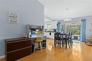 2718 Feiffer Cir, Sarasota, FL 34235 - Photo 12