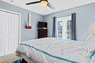 2718 Feiffer Cir, Sarasota, FL 34235 - Photo 32