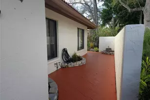 3407 Falcon Pl, Bradenton, FL 34210 - Photo 4