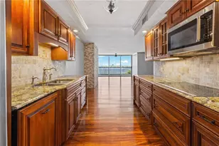 435 S Gulfstream Ave, Sarasota, FL 34236 - Photo 4