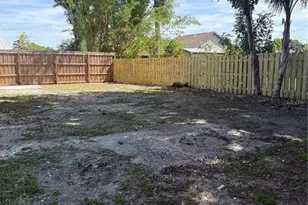 2911 Pafko Dr, Sarasota, FL 34232 - Photo 4