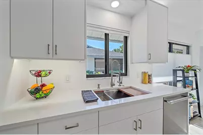 1684 Pintail Way, Sarasota, FL 34231 - Photo 14