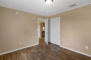 38616 Coleen Ave, Zephyrhills, FL 33540 - Photo 46