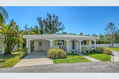 554 Spanish Drive S, Longboat Key, FL 34228 - Photo 2
