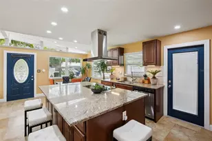 3925 Prado Dr, Sarasota, FL 34235 - Photo 10