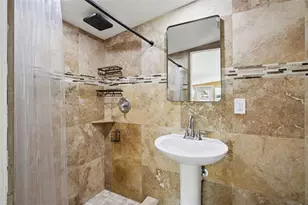 3925 Prado Dr, Sarasota, FL 34235 - Photo 16