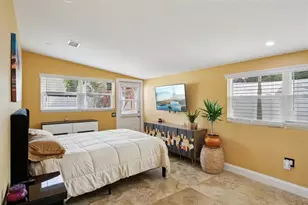 3925 Prado Dr, Sarasota, FL 34235 - Photo 12