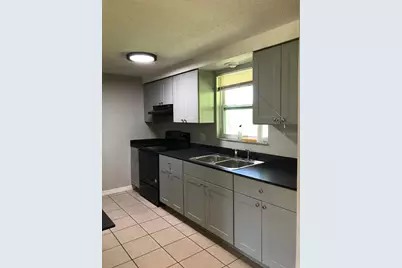 131 W Perry Lane, Englewood, FL 34224 - Photo 6