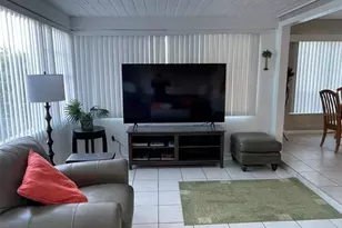 828 S Tuttle Ave, Sarasota, FL 34237 - Photo 18