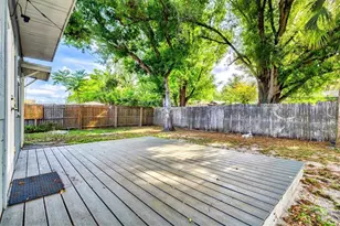 5911 Olive Ave, Sarasota, FL 34231 - Photo 28