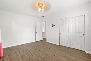 5911 Olive Ave, Sarasota, FL 34231 - Photo 24
