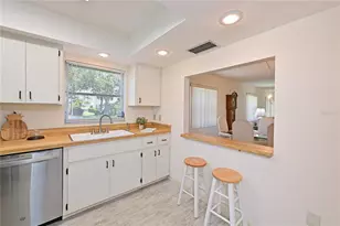 4726 Potomac Cir, Bradenton, FL 34210 - Photo 6