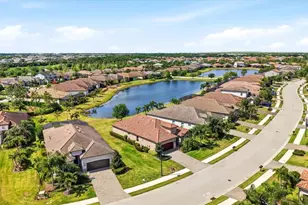 12422 Perennial Pl, Lakewood Ranch, FL 34211 - Photo 36