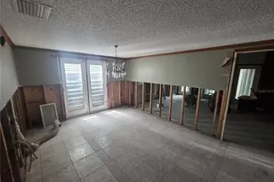 1016 Greer Dr, Sarasota, FL 34237 - Photo 6