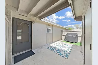 8608 Cattail Drive #4, Temple Terrace, FL 33637 - Photo 4