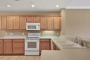 8406 Wethersfield Run, Lakewood Ranch, FL 34202 - Photo 20