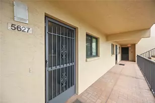 5627 Ashton Way, Sarasota, FL 34231 - Photo 2