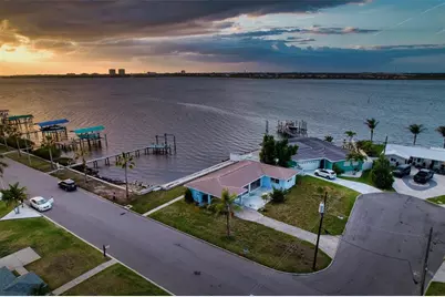 210 21st Street NE, Bradenton, FL 34208 - Photo 12