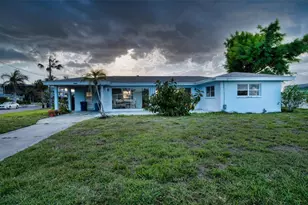 210 21st St NE, Bradenton, FL 34208 - Photo 8