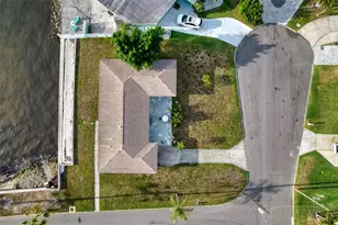 210 21st St NE, Bradenton, FL 34208 - Photo 18