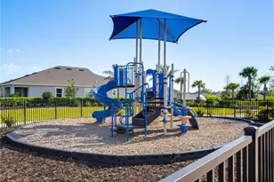 813 161st St E, Bradenton, FL 34212 - Photo 44