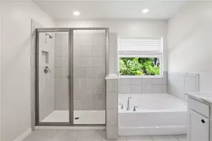 813 161st St E, Bradenton, FL 34212 - Photo 30