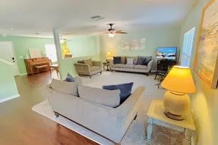 11521 Southern Creek Dr, Gibsonton, FL 33534 - Photo 4