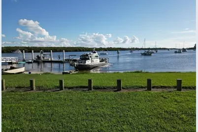 11521 Southern Creek Drive, Gibsonton, FL 33534 - Photo 24