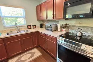 11521 Southern Creek Dr, Gibsonton, FL 33534 - Photo 8