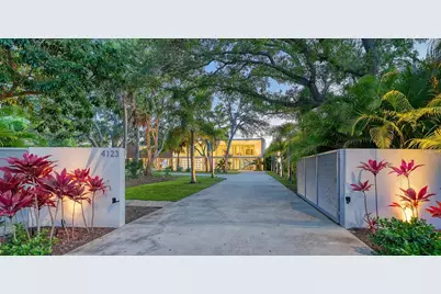 4123 Bay Shore Road, Sarasota, FL 34234 - Photo 2