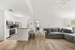 8933 Manor Loop, Lakewood Ranch, FL 34202 - Photo 6