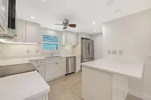 6140 Midnight Pass Rd, Sarasota, FL 34242 - Photo 8