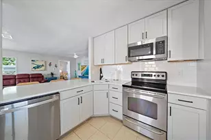 920 Myrtle Ave, Venice, FL 34285 - Photo 10