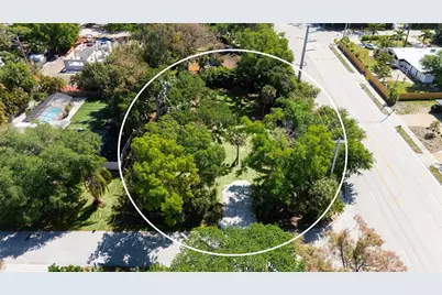 4717 Crystal Avenue, Sarasota, FL 34231 - Photo 2