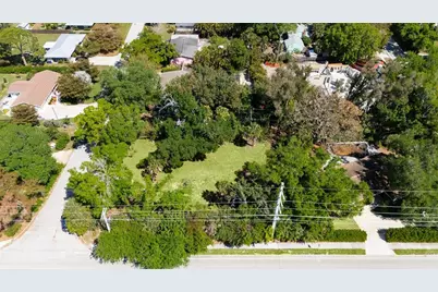 4717 Crystal Avenue, Sarasota, FL 34231 - Photo 4