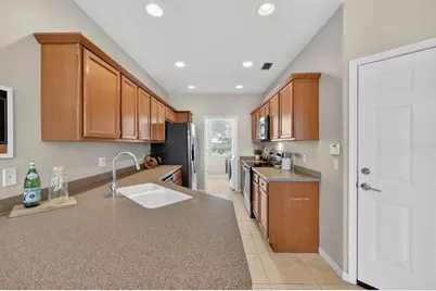 3736 82nd Avenue Circle E #105, Sarasota, FL 34243 - Photo 8