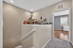3736 82nd Ave Cir E, Sarasota, FL 34243 - Photo 14