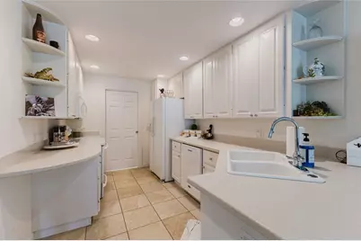1564 Napoli Drive W, Sarasota, FL 34232 - Photo 6