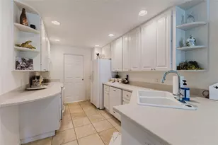 1564 Napoli Dr W, Sarasota, FL 34232 - Photo 6