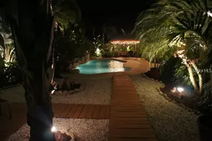 2704 Marlette St, Sarasota, FL 34231 - Photo 4