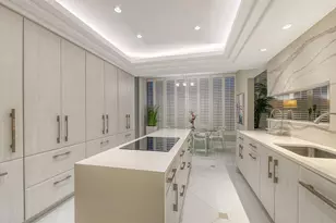 415 L Ambiance Dr, Longboat Key, FL 34228 - Photo 22