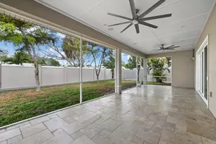 5618 Britannia Dr, Sarasota, FL 34231 - Photo 46